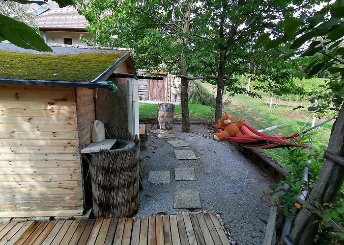 Natural Glamping Eco-tiny House Kamp Skocjan (Skocjan)