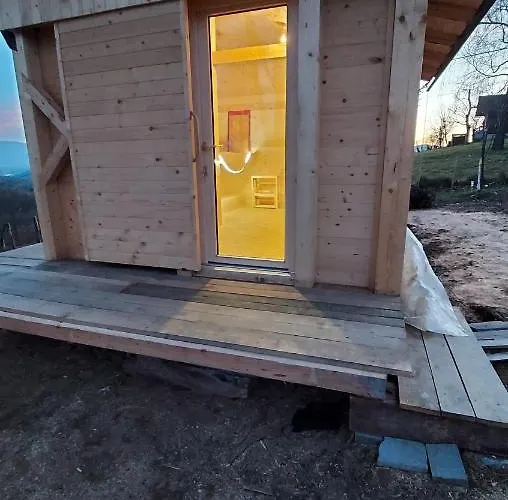 Natural Glamping Eco-tiny House